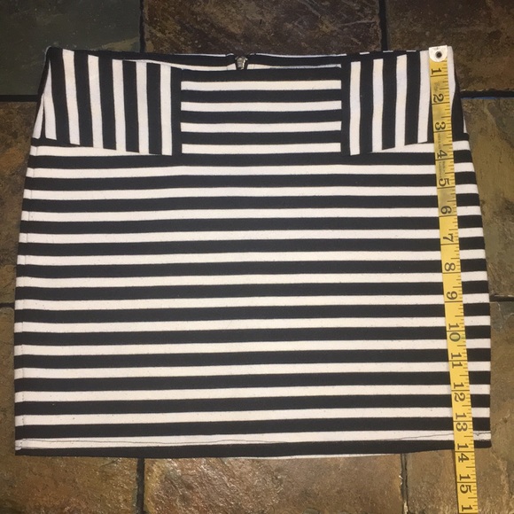 Guess - Picture 6 of 7